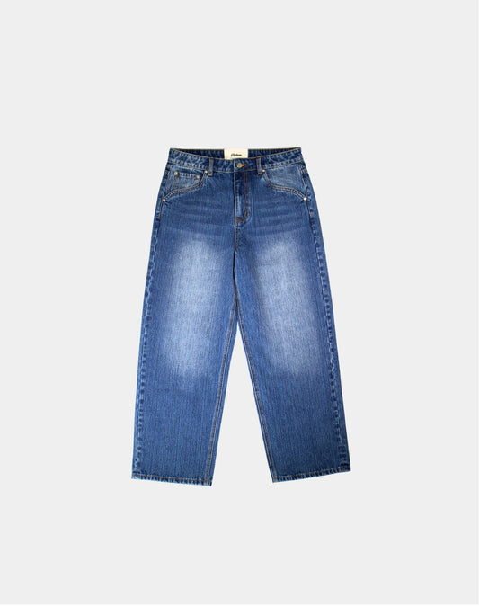 CLASSIC CUT WASHED JEANS